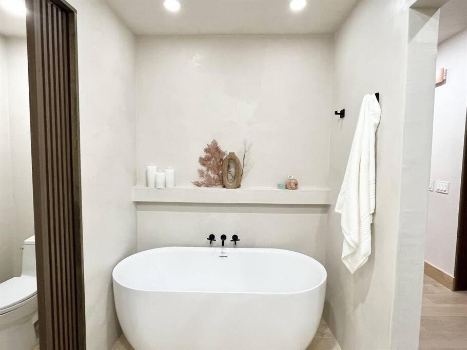 Aloha Moon - A Chic And Dreamy Modern Tropical Hideaway! Apartman Wailea  Kültér fotó